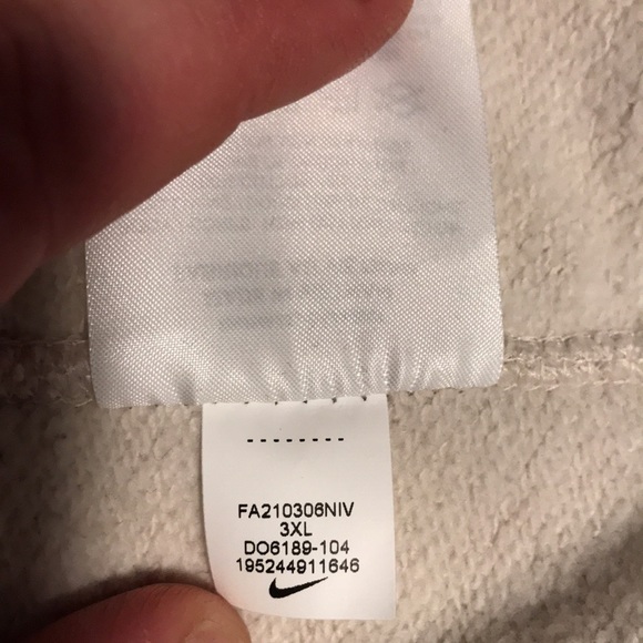 Nike Cosmic Pullover Hoodie NWOT - Picture 11 of 11
